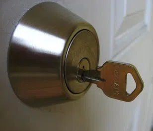Locksmith Master Shop Portland, OR 503-716-1488 Locksmith Master Shop Portland, OR 503-716-1488 - 13-Key-Broke-In-Lock