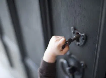 Locksmith Master Shop Portland, OR 503-716-1488 - 7-Door-Unlock